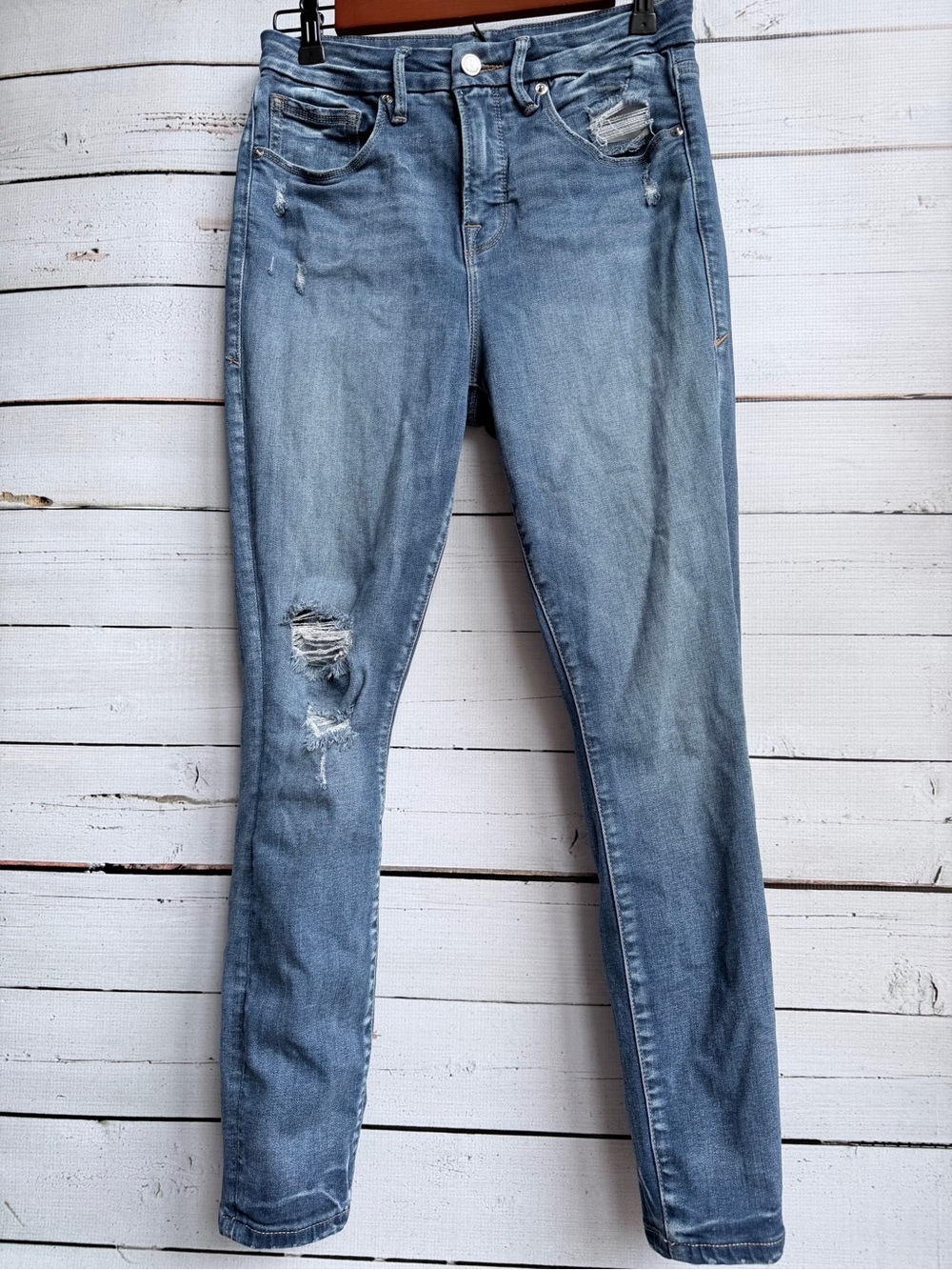 Good American Ripped Distressed Skinny Jeans - Medium Wash - Picture 3 of 12